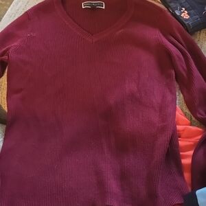 V-neck Karen Scott Sweater.